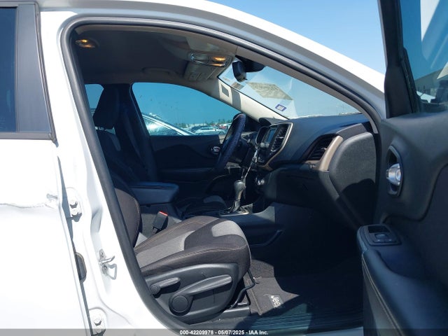 1C4PJLAB4FW535853 Jeep Cherokee Sport