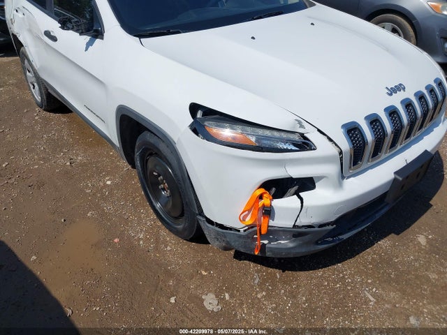1C4PJLAB4FW535853 Jeep Cherokee Sport