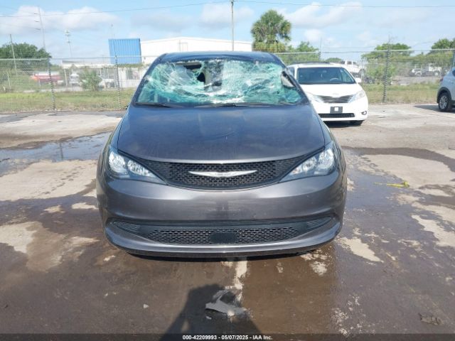 2C4RC1CG9PR585738 Chrysler Voyager Lx