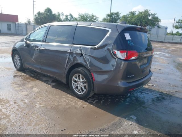 2023 CHRYSLER VOYAGER 2C4RC1CG9PR585738 Photo 2