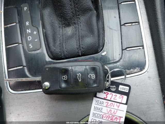 1VWBT7A36EC076049 Volkswagen Passat 1.8t Se