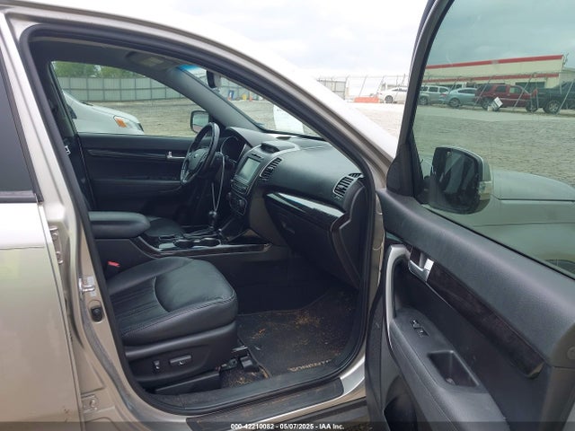 5XYKT4A66EG501048 KIA SORENTO LX
