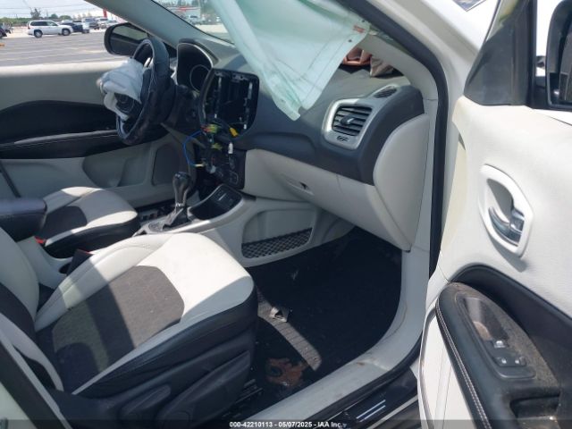 3C4NJCBB3KT832196 Jeep Compass Sun And Wheel Fwd