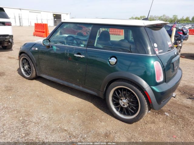 2005 MINI COOPER S WMWRE33455TD97428 Photo 2