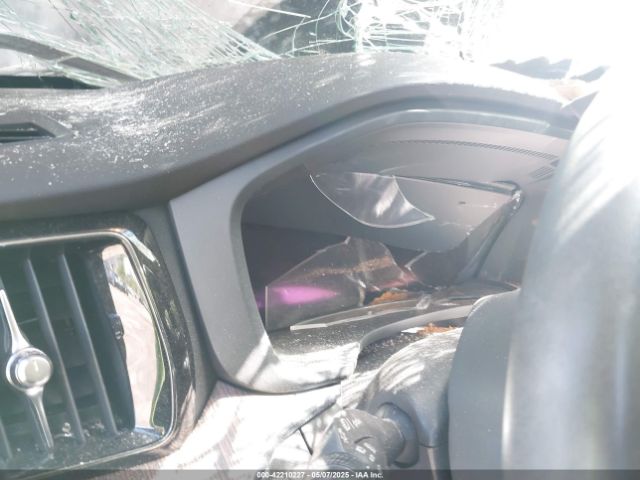 2023 VOLVO XC60 YV4L12RW2P1198966 Photo 6