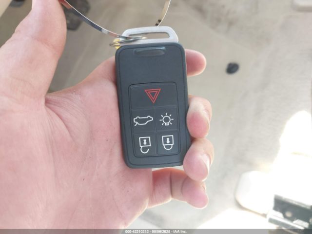 2016 VOLVO S60 YV126MFK3G2392066 Photo 10