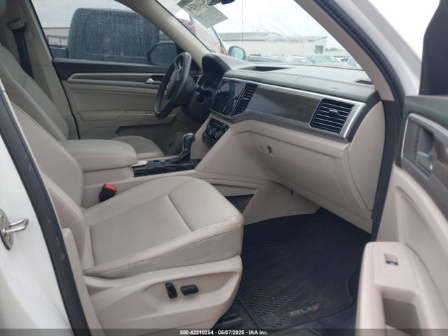 1V2EP2CA2JC598589 Volkswagen Atlas 2.0t Sel