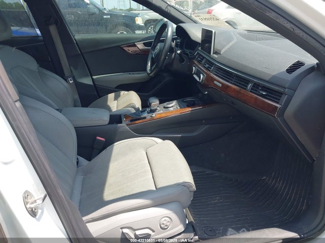 2017 AUDI A4 WAUFNAF49HN038771 Photo 4