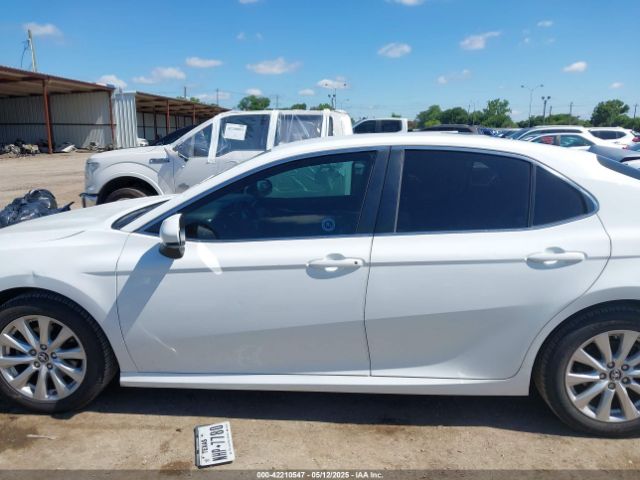 4T1B11HK9JU607070 Toyota CAMRY LE