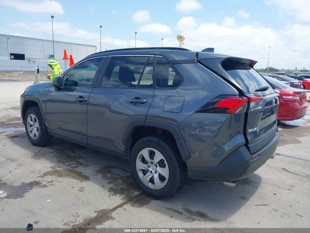 2T3H1RFV0MC113912 Toyota RAV4 LE