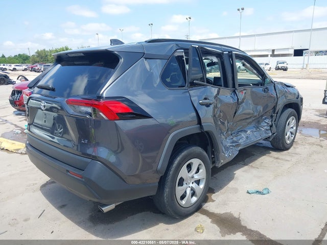 2T3H1RFV0MC113912 Toyota RAV4 LE