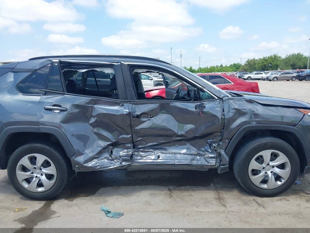 2T3H1RFV0MC113912 Toyota RAV4 LE