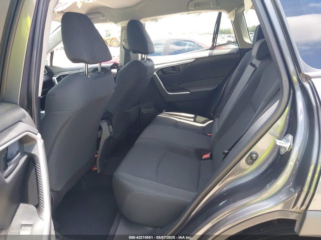 2T3H1RFV0MC113912 Toyota RAV4 LE