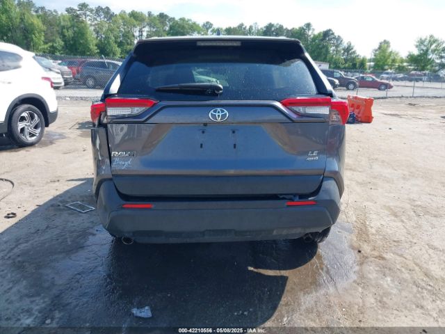 JTMF1RFV3KJ002983 Toyota RAV4 LE
