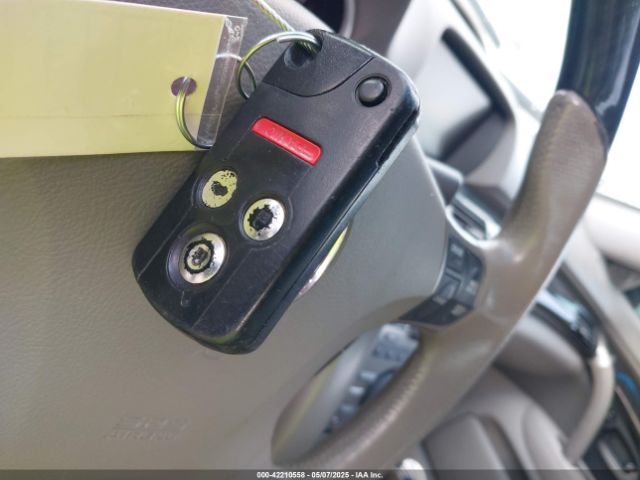 2011 ACURA RL JH4KB2F68BC000256 Photo 10