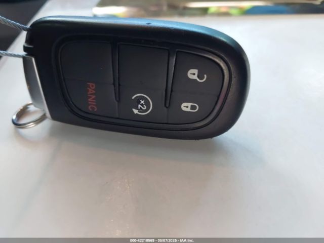 1C4PJMDSXGW102184 Jeep Cherokee Limited