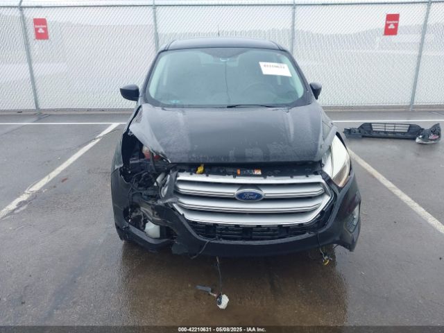 1FMCU0GD4HUD39015 Ford ESCAPE SE