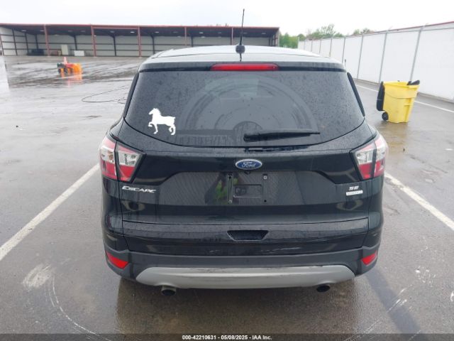 1FMCU0GD4HUD39015 Ford ESCAPE SE