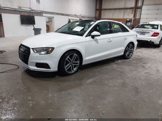2019 AUDI A3 WAUAUGFF0KA094954 Photo 1