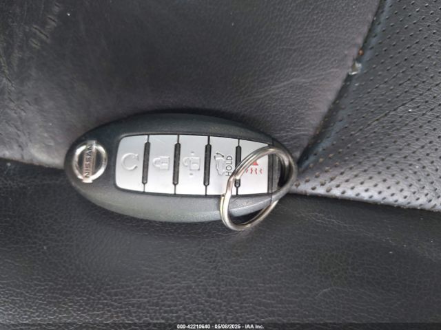 5N1AR2MM1EC692144 Nissan Pathfinder Platinum