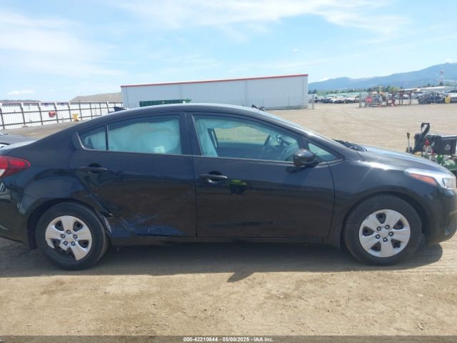 3KPFK4A79HE029779 KIA FORTE LX