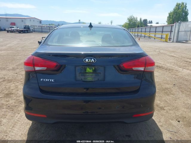 3KPFK4A79HE029779 KIA FORTE LX