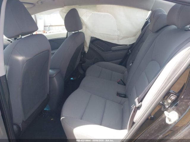 3KPFK4A79HE029779 KIA FORTE LX