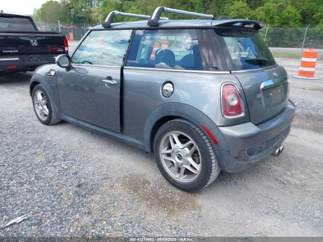 2009 MINI COOPER S WMWMF73549TX41034 Photo 2