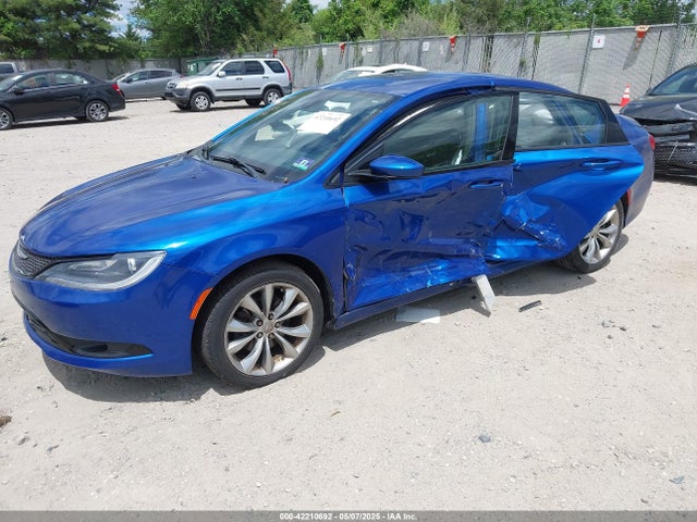 Chrysler 200 S 2015 1C3CCCBB7FN737149 Image 2