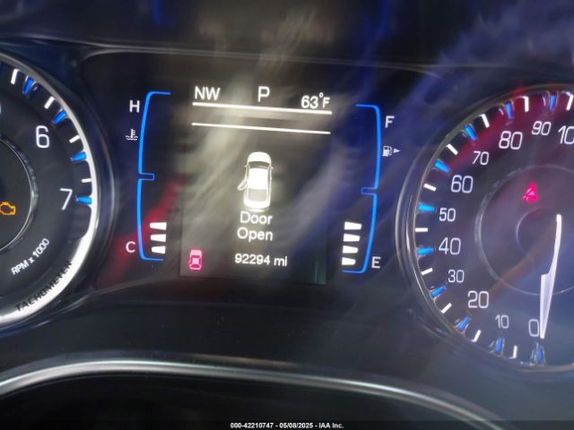 1C3CCCFB1HN502999 Chrysler 200 Touring