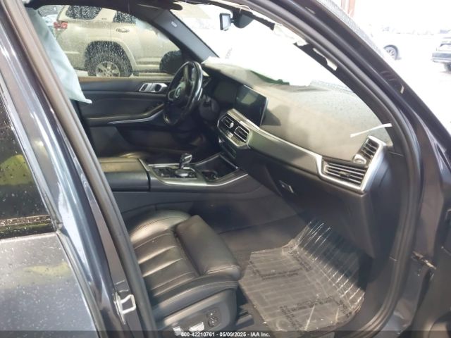 2019 BMW X5 5UXCR6C59KLL06420 Photo 4