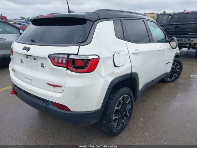 3C4NJDDB6LT126585 Jeep 2020