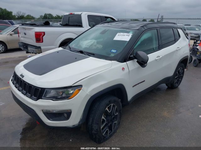 3C4NJDDB6LT126585 Jeep 2020
