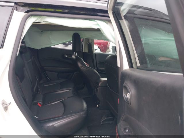 3C4NJDDB6LT126585 Jeep 2020