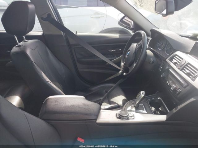 WBA3B1G58FNT04412 BMW 320i
