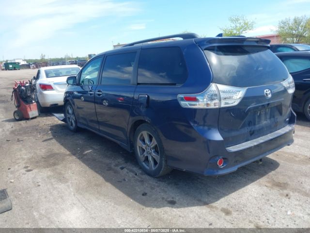 2018 TOYOTA SIENNA 5TDXZ3DC7JS911192 Photo 2