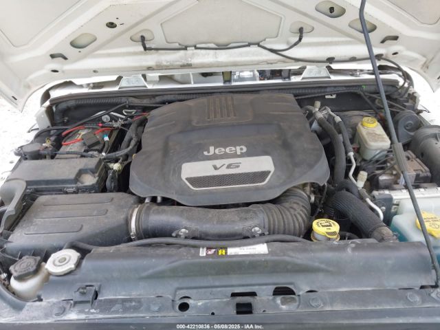 1C4BJWDG4GL347954 Jeep Wrangler Unlimited Sport