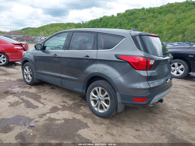 Ford ESCAPE SE 2019 1FMCU9GD0KUA23901 Image 3