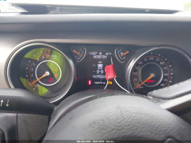 1C4HJXDG7KW553468 Jeep Wrangler Unlimited Sport S 4x4