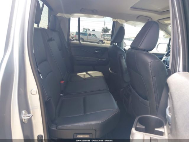 5FPYK3F7XJB007681 Honda Ridgeline Rtl-e