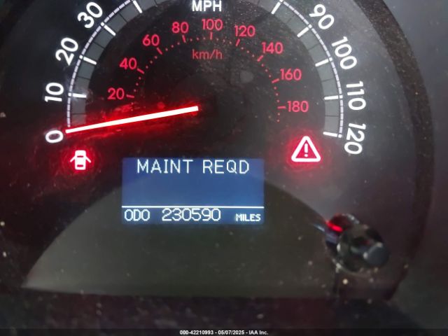 5TDJW5G1XES095668 Toyota Sequoia Limited 5.7l V8