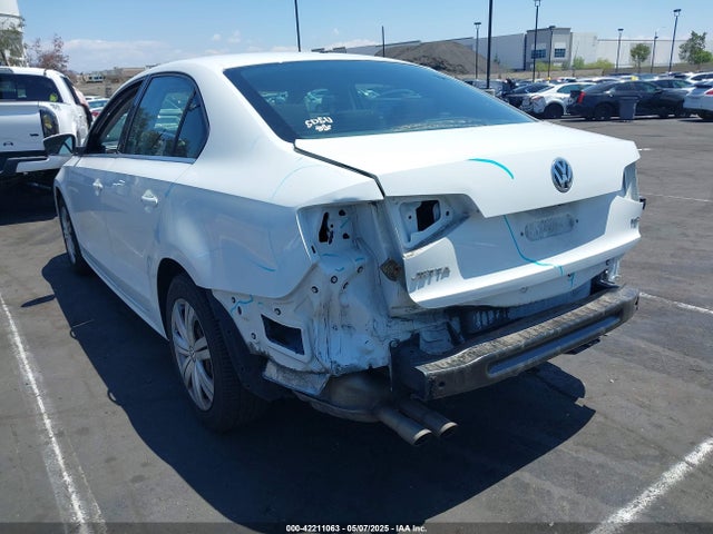 3VW2B7AJ8HM319123 Volkswagen Jetta 1.4t S