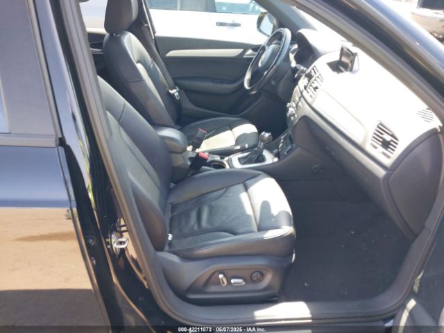 WA1BCCFS5HR010731 Audi Q3 2.0t Premium