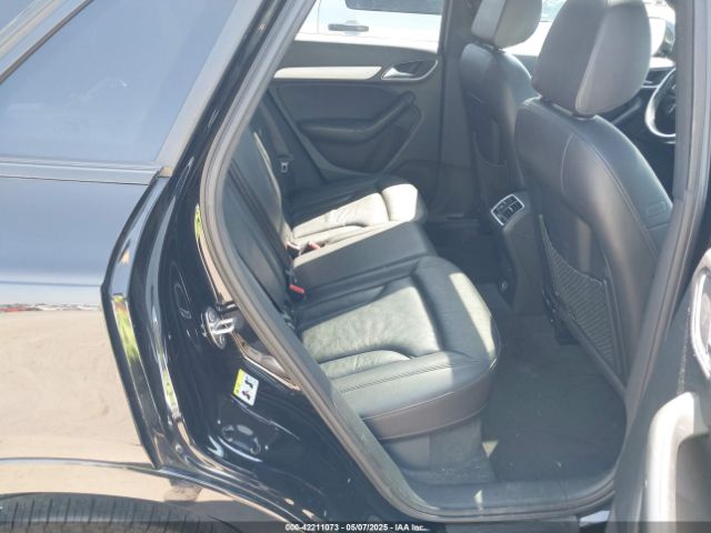 WA1BCCFS5HR010731 Audi Q3 2.0t Premium