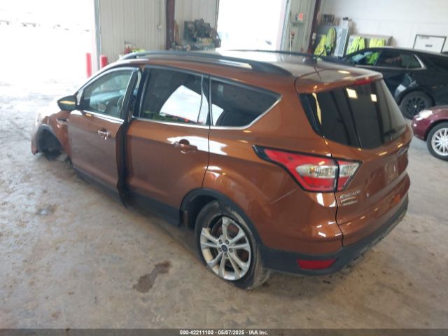 1FMCU0GD7HUD18935 Ford ESCAPE SE