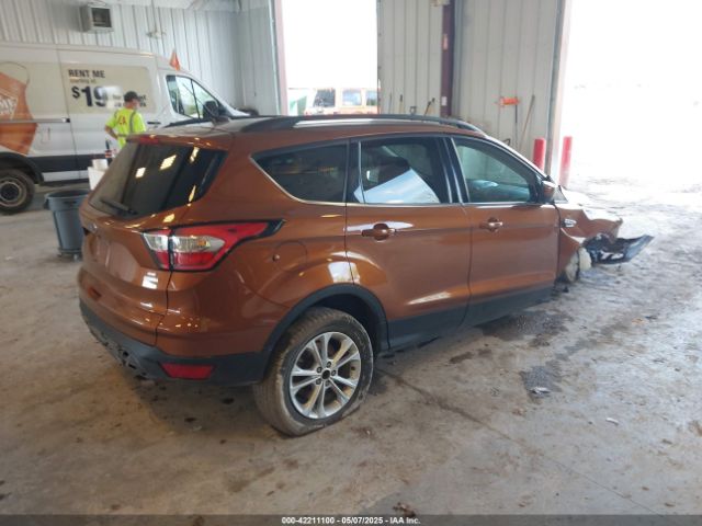 1FMCU0GD7HUD18935 Ford ESCAPE SE