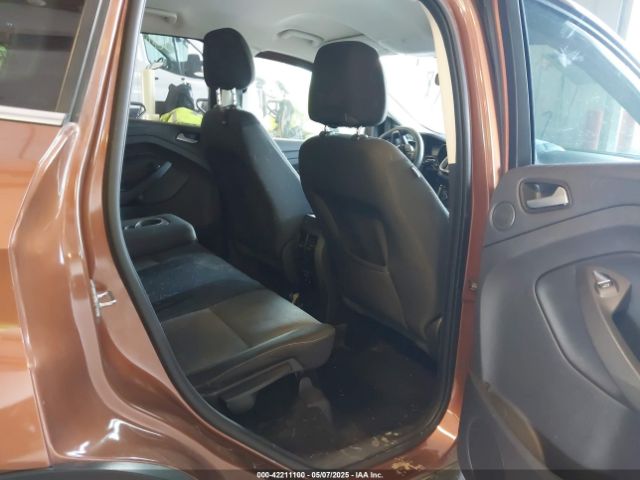 1FMCU0GD7HUD18935 Ford ESCAPE SE