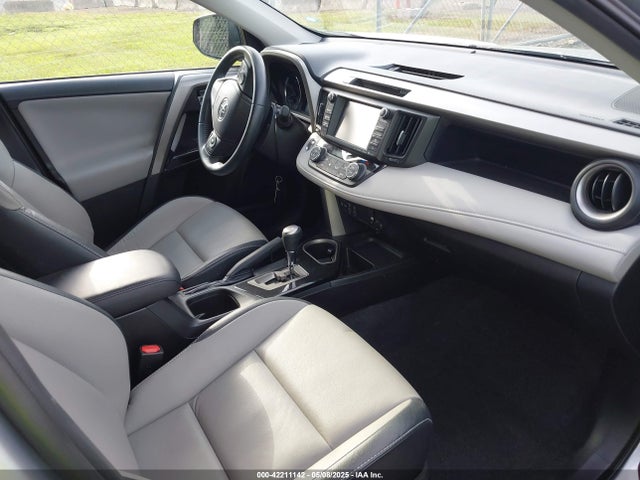 2T3YFREV3HW321208 Toyota Rav4 Limited