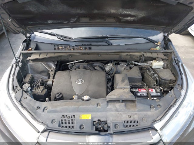 5TDZZRFH0KS291887 Toyota Highlander Le Plus