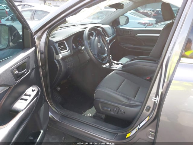 5TDZZRFH0KS291887 Toyota Highlander Le Plus